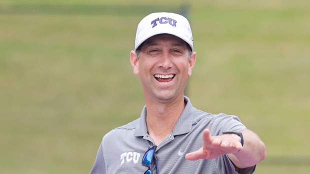 Women's Tennis Head Coach Lee Taylor Walker